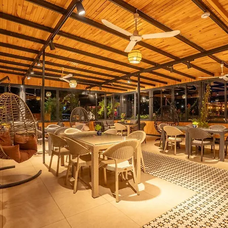 אתר קמפינג Karaoez Sapphire Kumluca
