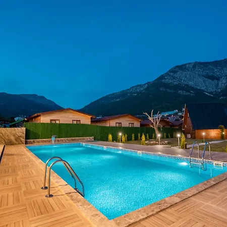 Karaoez Sapphire Camping